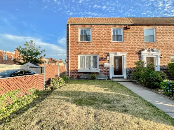 16666 22nd Ave, Whitestone, NY 11357