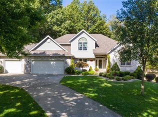 913 Glen Hollow Dr, O'Fallon, IL 62269