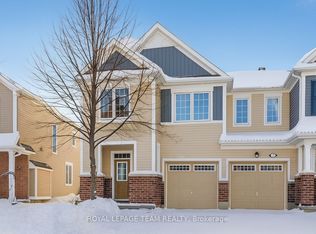 507 Foxlight Cir, Ottawa, ON K2M0L8