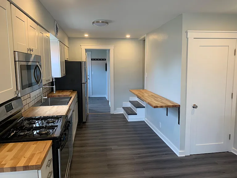 21 W Ramlow Aly — Photo 12