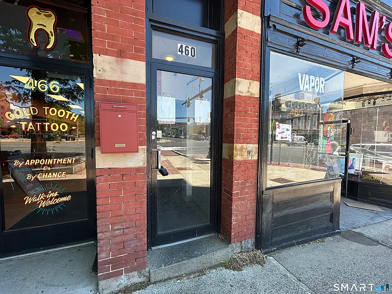 460 Main St #13 — Photo 1