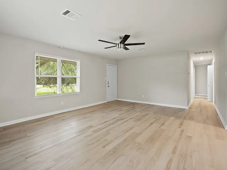 1080 Callaway Dr #HSE — Photo 8