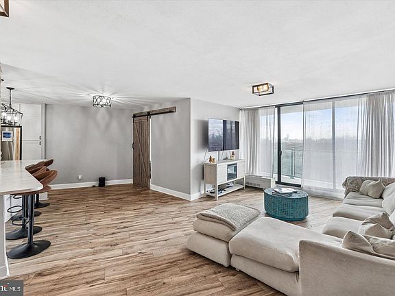 4th image of 3900 Ford Rd APT 14K