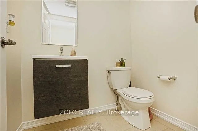 92 Golden Springs Dr #UPPER LEVEL — Photo 9