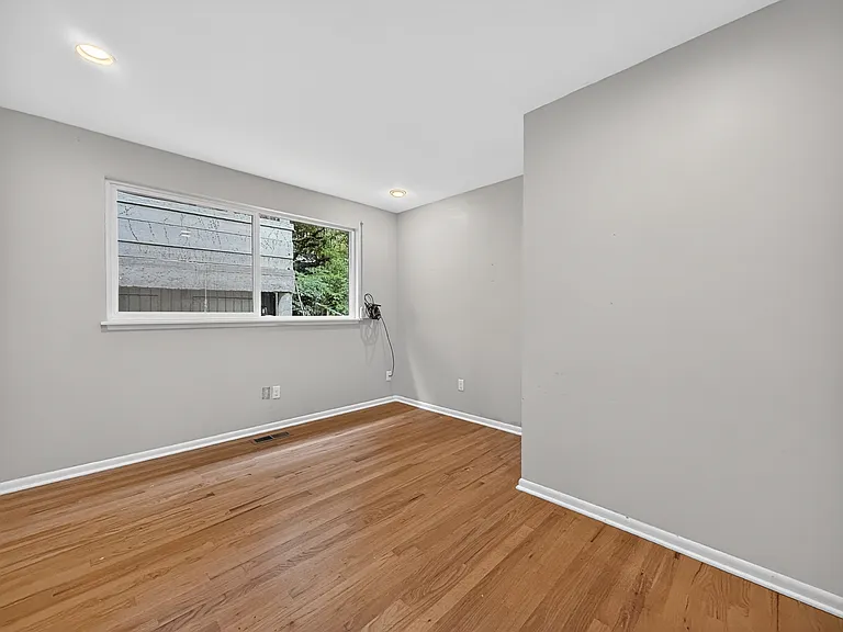 7330 57th Ave NE — Photo 24