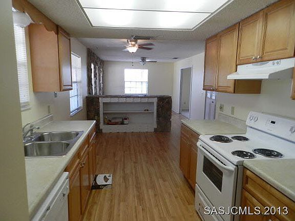 4th image of 12 7th St APT C