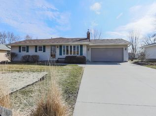 951 Swift St S, Shakopee, MN 55379
