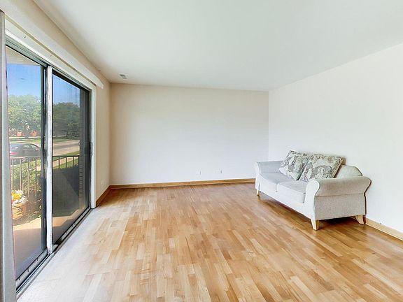 4th image of 6534 W Montrose Ave APT 1W