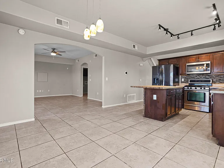 3261 Garden Point Dr — Photo 13