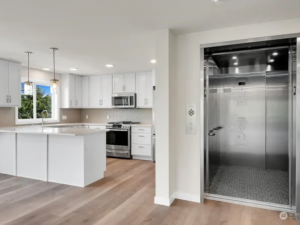 546 Paradise Lane #A201, Edmonds, WA 98020