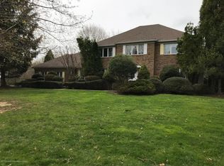 10 E Lawn Dr, Holmdel, NJ 07733