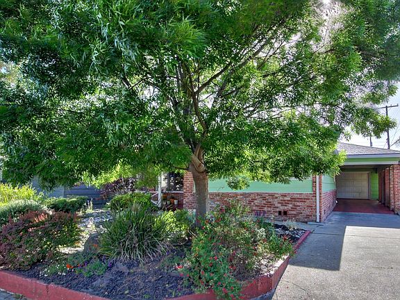 3rd image of 4700 Joaquin Way