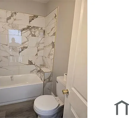 1249 N Alden St — Photo 4