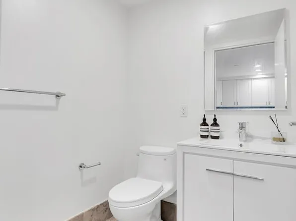 446 Kent Avenue image 7 of 10