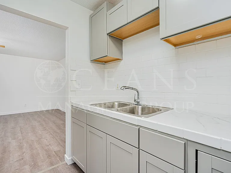 301 Riverview Blvd #3 — Photo 7
