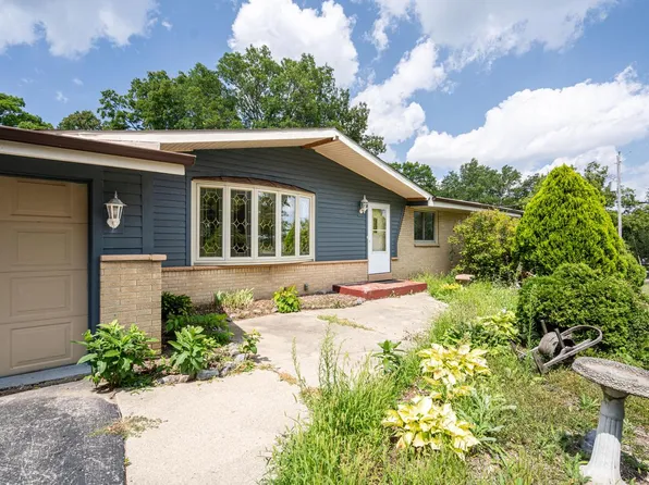 2025 Woodland DRIVE, Caledonia, WI 53108