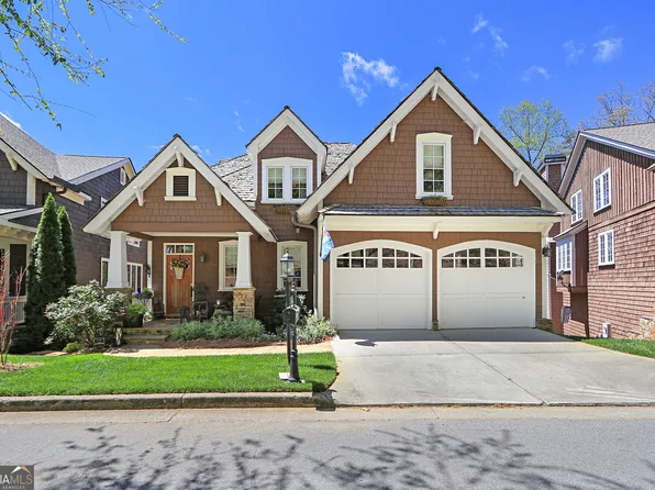 227 Village Club Trl, Clayton, GA 30525