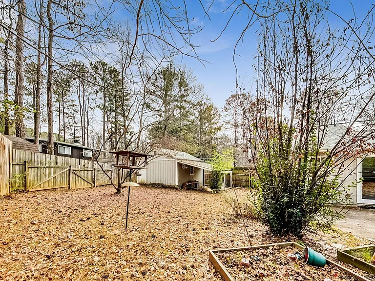 3121 Lynnray Dr — Photo 32