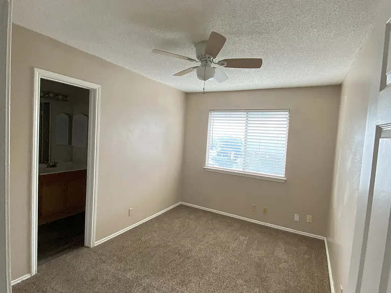 M bedroom