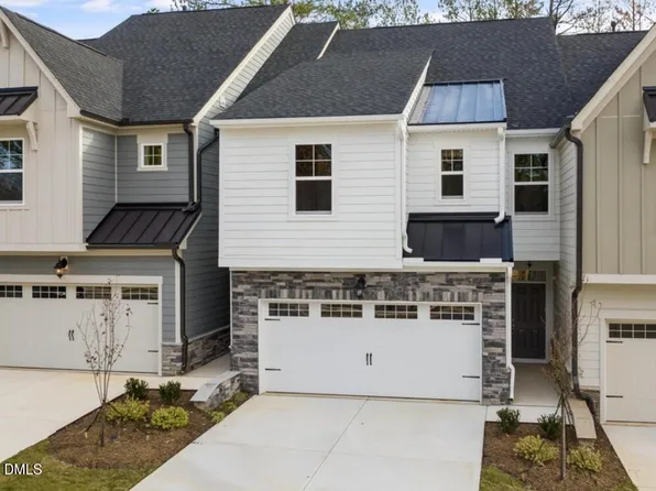 8033 Windthorn Pl, Cary, NC 27519