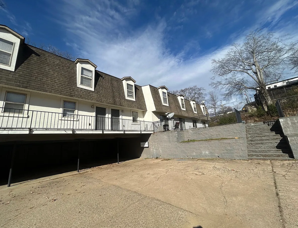Building Photo - 7718 S St
