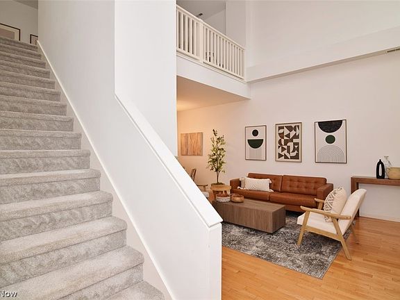 2nd image of 3215 Euclid Heights Blvd