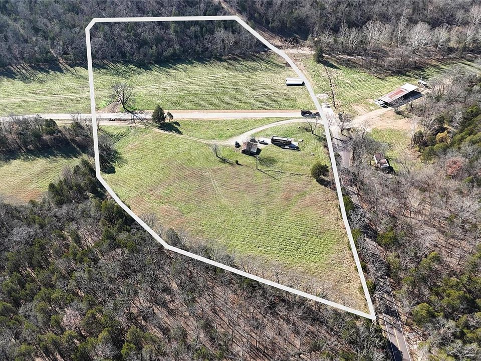 2nd image of 19 Hematite Farms Rd