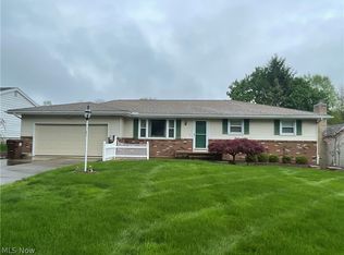 1530 Rose Hedge Dr, Poland, OH 44514