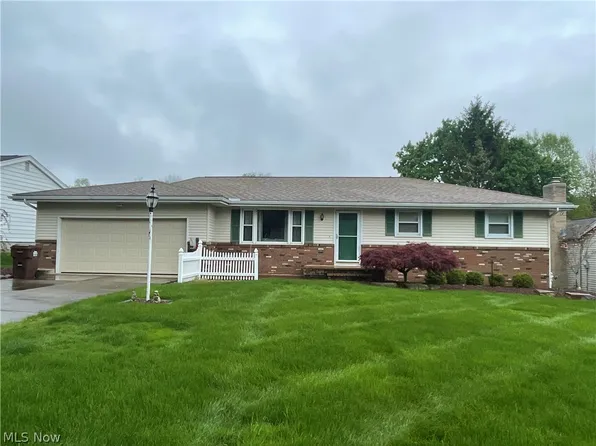 1530 Rose Hedge Dr, Poland, OH 44514