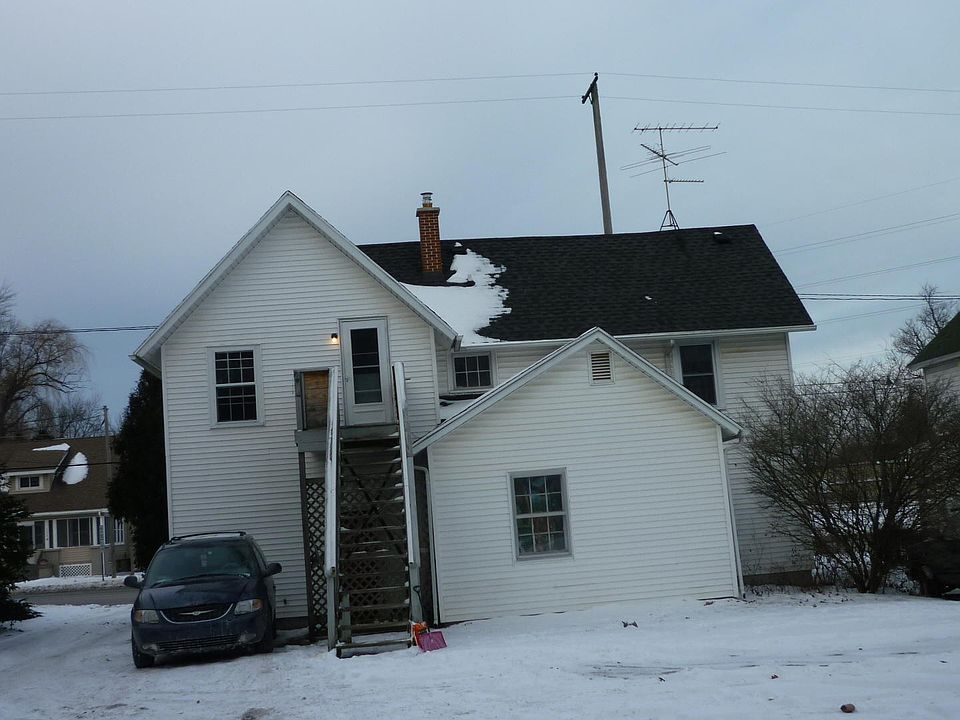 2nd image of 5546 32nd Ave