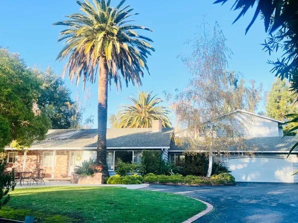 1221 Gronwall Ln, Los Altos, CA 94024