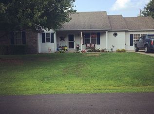1114 Twelve Oaks Dr, Lawrenceburg, KY 40342