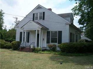 511 W Divine St, Dunn, NC 28334