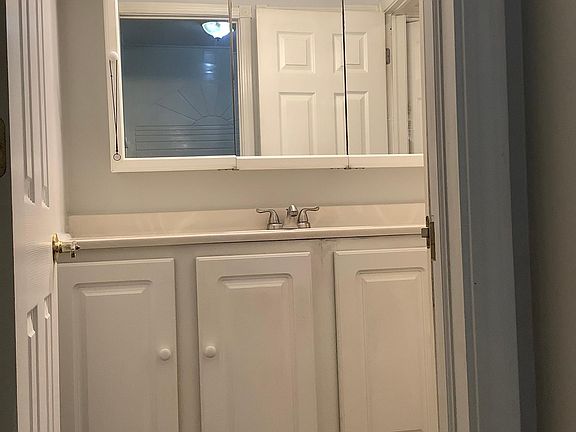 5th image of 1975 Tall Oaks Dr #1D