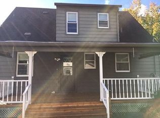 106 Thompson St, Elroy, WI 53929