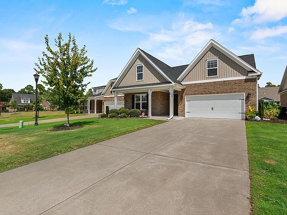 3rd image of 309 Bunker Ln