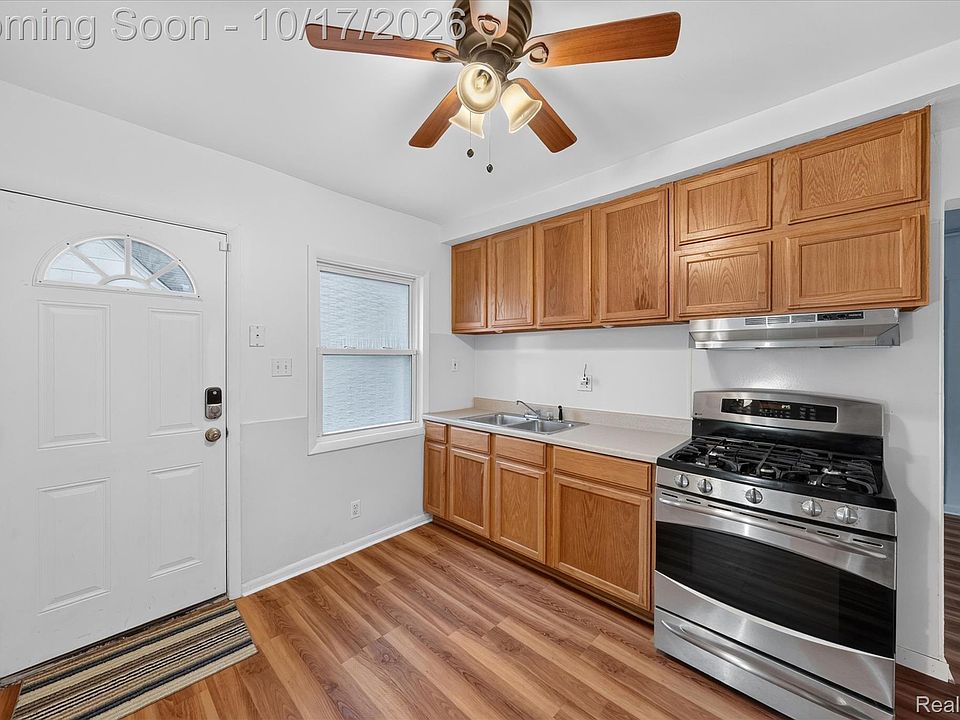 630 White Ave, photo 16