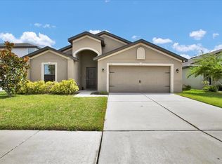 616 Chatham Walk Dr, Ruskin, FL 33570