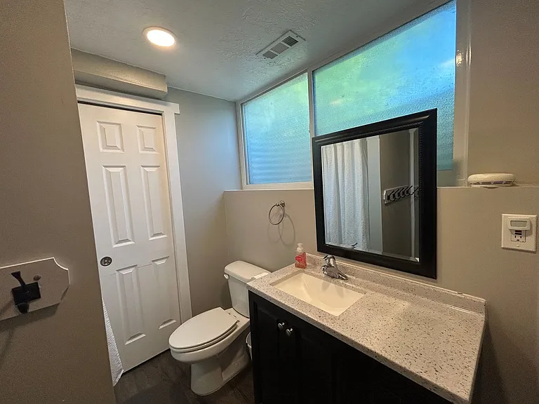428 N 200 E — Photo 15