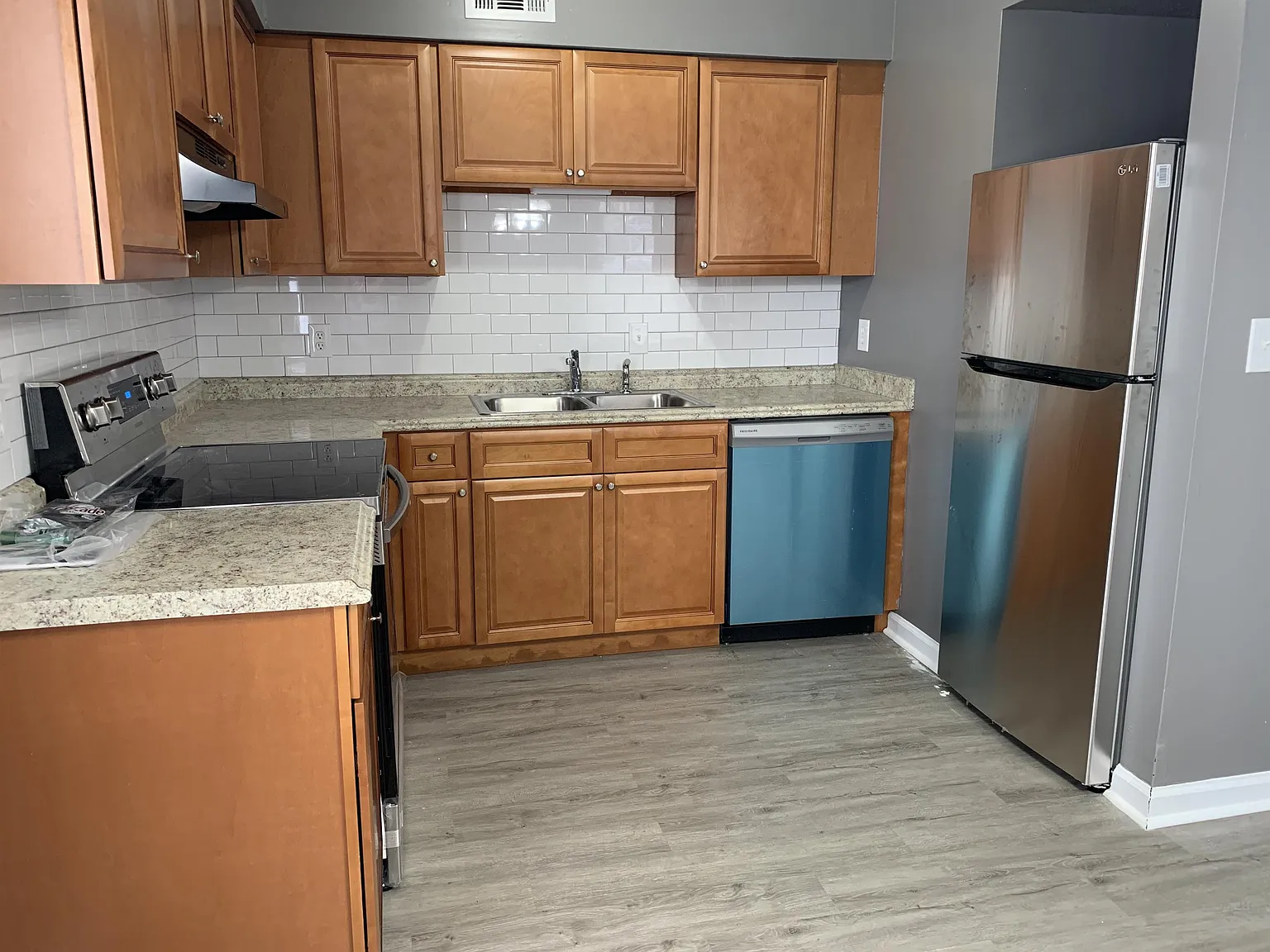 719 S Berthe Ave — Photo 1