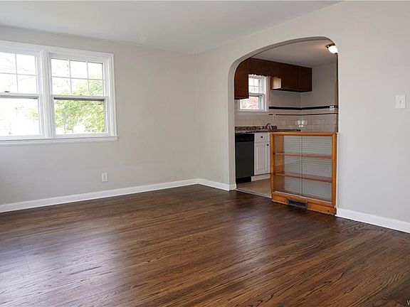 3rd image of 4 Elgas St