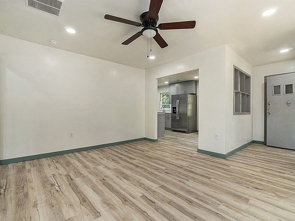 4th image of 827 Sherwood Cir