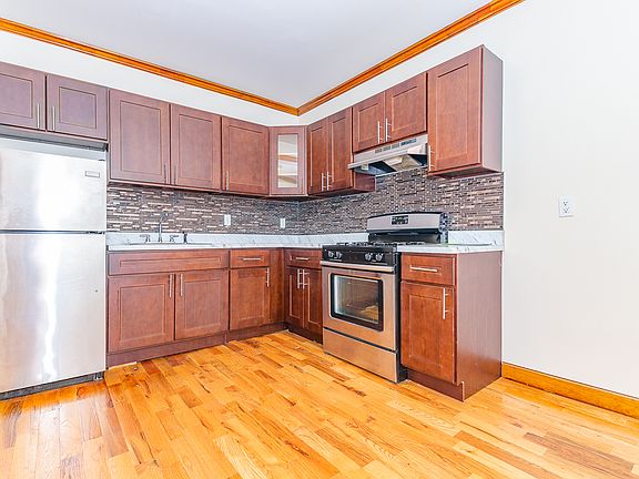 2nd image of 68 Saint Pauls Pl APT C5