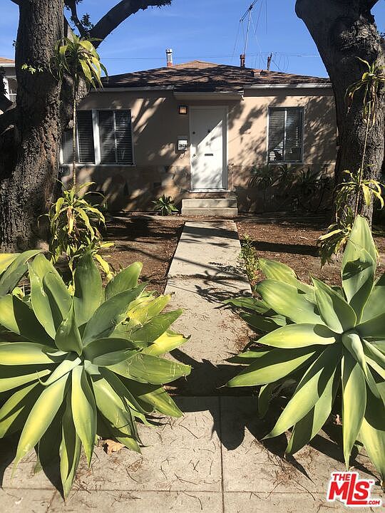 1st image of 2628 S Barrington Ave #1