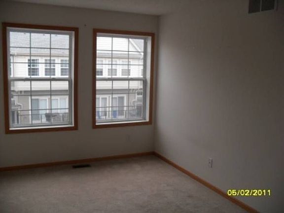 4th image of 11191 Aberdeen St NE Unit I