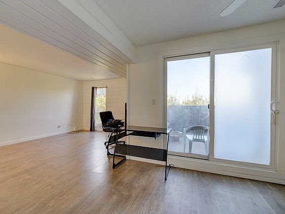 5th image of 1435 Summit Dr #53