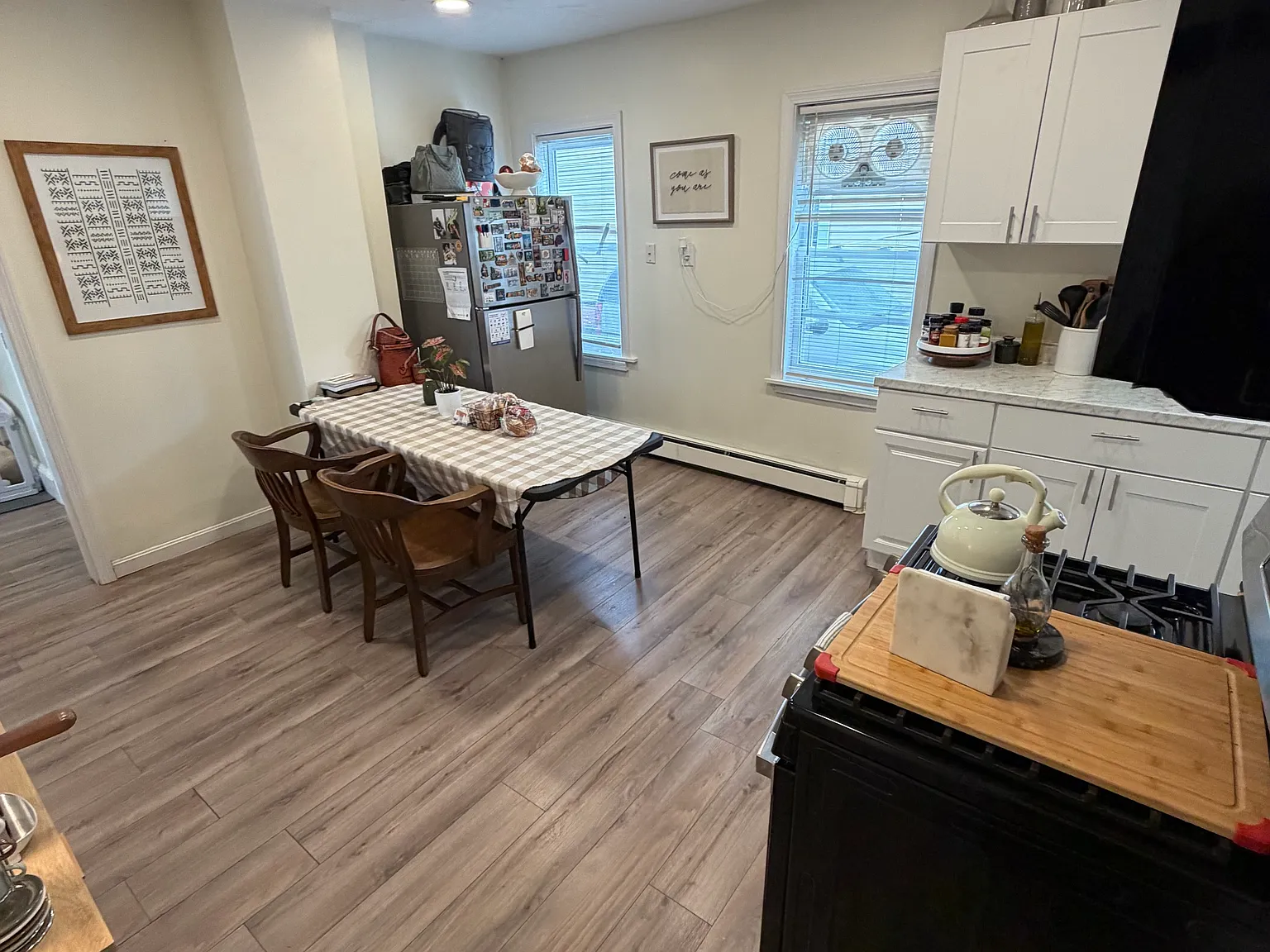 2 bed, 1058 sqft, $1,900 — Photo 2
