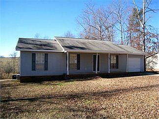 2nd image of 204 Camellia Cir