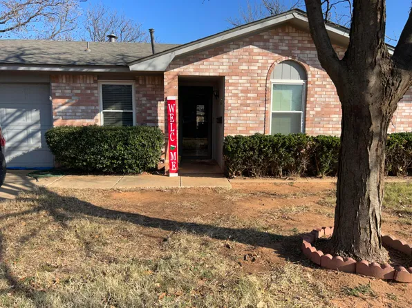 1110 S Cedar St, Brownfield, TX 79316