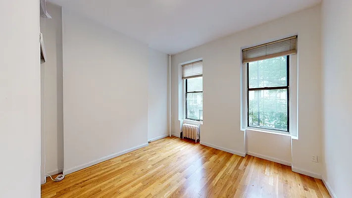 Rented by Bond New York | media 39